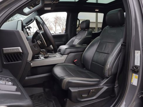 Used 2018 Ford F150 Raptor w/ Equipment Group 802A Luxury image 8