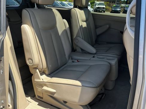 Used 2012 Nissan Quest SL FWD image 17