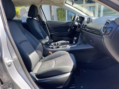 Used 2014 MAZDA MAZDA3 i Touring image 21