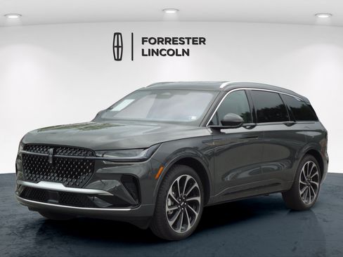 Used 2025 Lincoln Nautilus Black Label AWD/4WD image 7