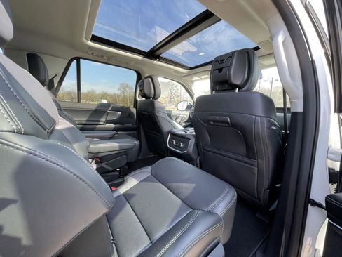 New 2026 Ford Expedition Max Platinum w/ Driver's Package image 55