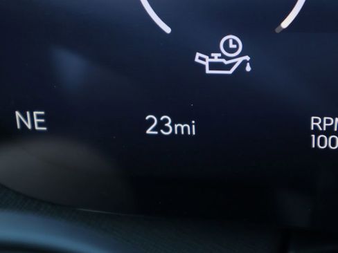 Used 2025 Buick Enclave Preferred w/ Power Package image 13