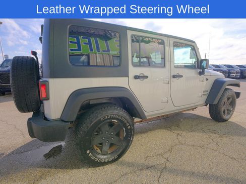 Used 2010 Jeep Wrangler Unlimited Sport image 9