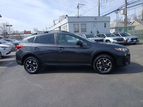 Used 2019 Subaru Crosstrek 2.0i w/ Eyesight System image 3