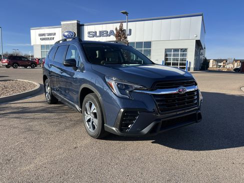 Used 2023 Subaru Ascent Premium w/ Convenience Package image 8