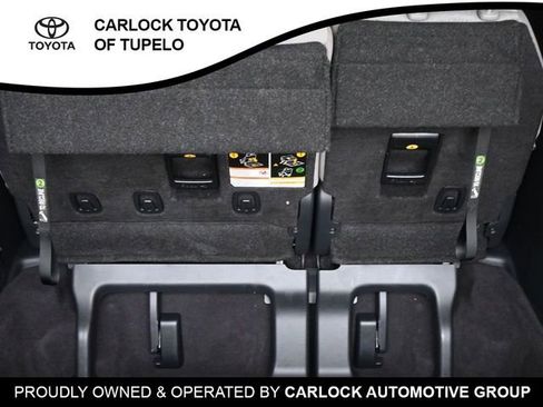 Used 2025 Toyota Sienna LE image 26