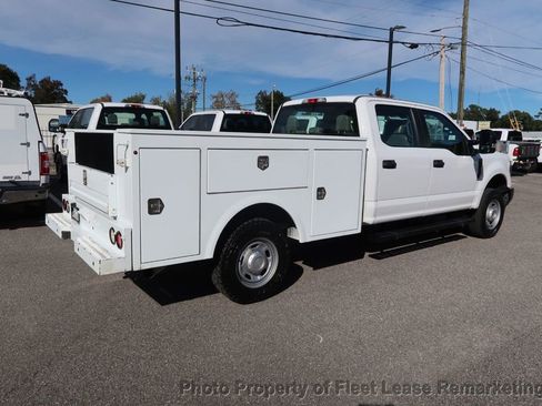 Used 2019 Ford F250 XL w/ Power Equipment Group image 5