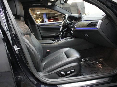 Used 2019 BMW M550i xDrive M550i xDrive image 21