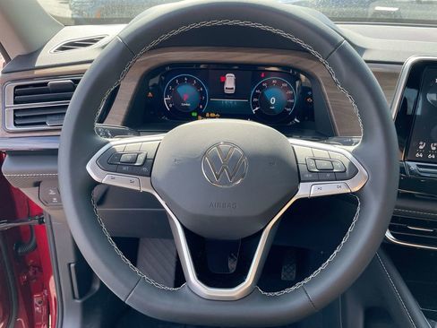 New 2025 Volkswagen Atlas SE image 39