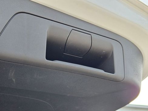 Used 2025 Buick Envision Preferred image 32