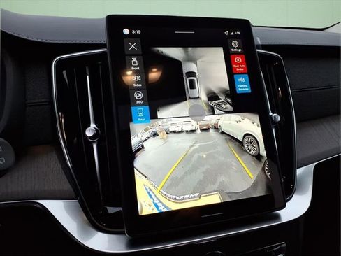 New 2026 Volvo XC90 T8 Ultra w/ Protection Package Premier image 21