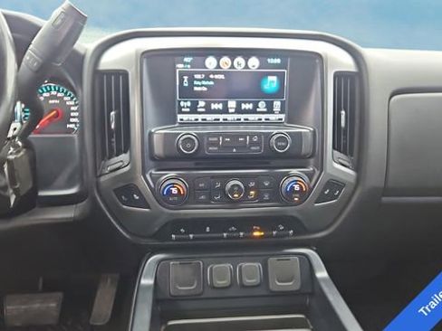 Used 2018 Chevrolet Silverado 1500 LT w/ Midnight Edition image 11