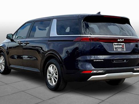 Used 2024 Kia Carnival LX FWD image 11