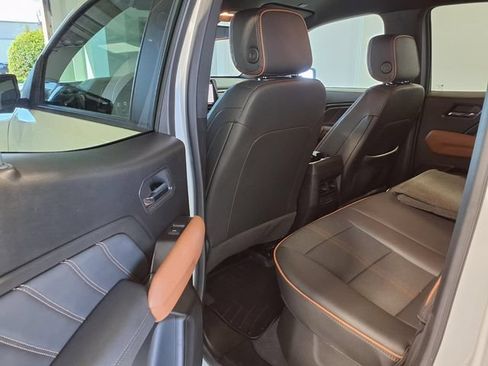 Used 2024 GMC Canyon AT4 AWD/4WD image 20