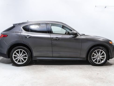 Used 2018 Alfa Romeo Stelvio Ti AWD/4WD image 8