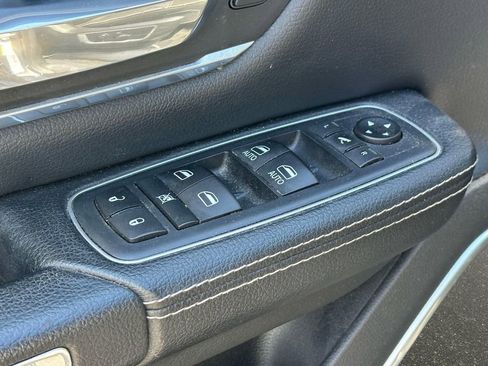 Used 2020 RAM 1500 Laramie AWD/4WD image 14