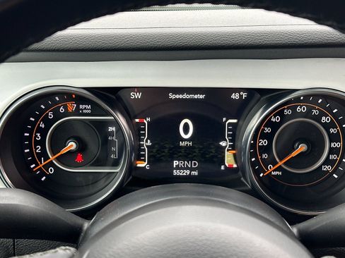 Used 2021 Jeep Wrangler Unlimited Islander image 23