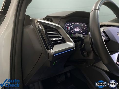 Used 2024 Audi Q4 e-tron Premium Plus w/ Premium Plus image 27