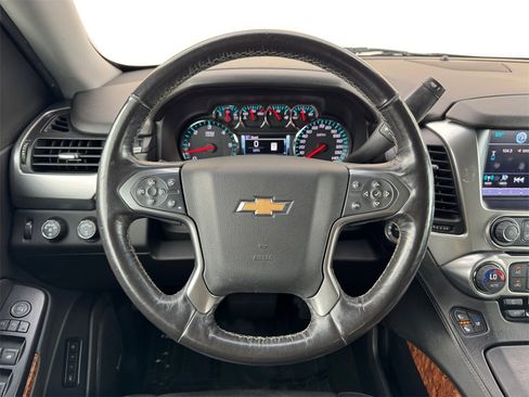 Used 2018 Chevrolet Suburban Premier image 23