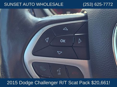 Used 2015 Dodge Challenger R/T Scat Pack w/ Leather Interior Group RWD image 33