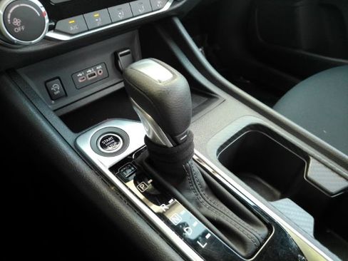 Used 2025 Nissan Sentra SV FWD image 45
