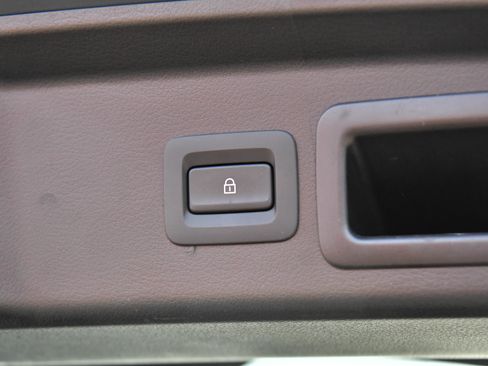 Used 2025 MAZDA CX-30 AWD 2.5 S w/ Preferred Package image 40