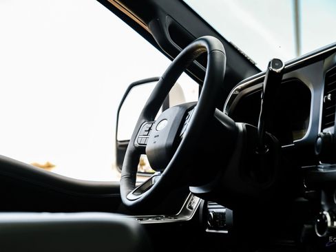 Used 2026 Ford F450 Platinum w/ FX4 Off-Road Package image 57