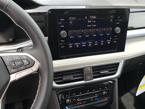 New 2026 Volkswagen Taos SE AWD/4WD image 11