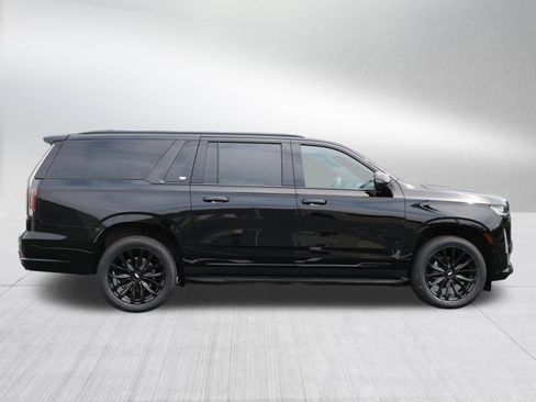 Certified 2023 Cadillac Escalade ESV Premium Luxury w/ Performance Package AWD/4WD image 6