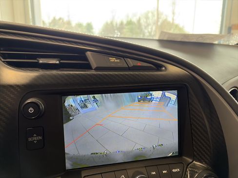 Used 2015 Chevrolet Corvette Z06 w/ 3LZ Preferred Equipment Group image 47