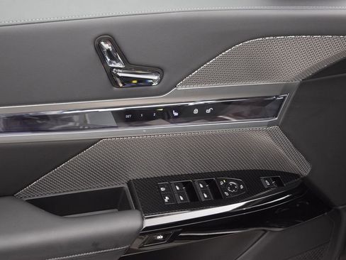 Used 2025 BMW 760i xDrive 760i xDrive w/ Executive Package image 22