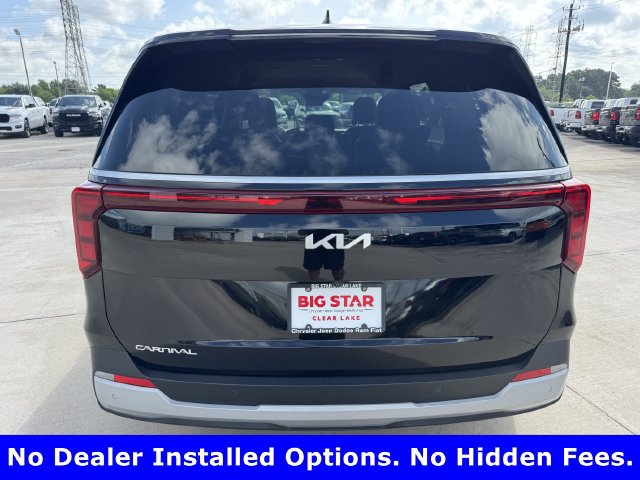 Used 2025 Kia Carnival FWD image 5