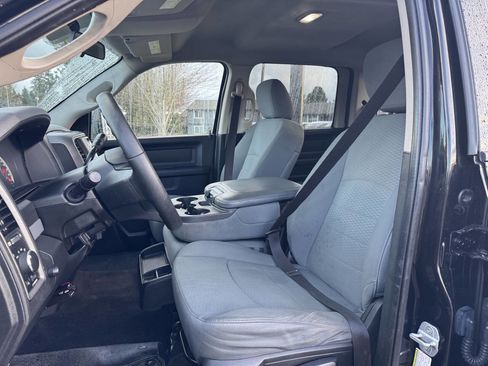 Used 2013 RAM 2500 ST w/ SXT Appearance Group image 9