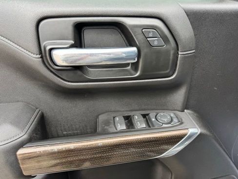 Used 2021 Chevrolet Silverado 1500 LT Trail Boss w/ Convenience Package II image 12