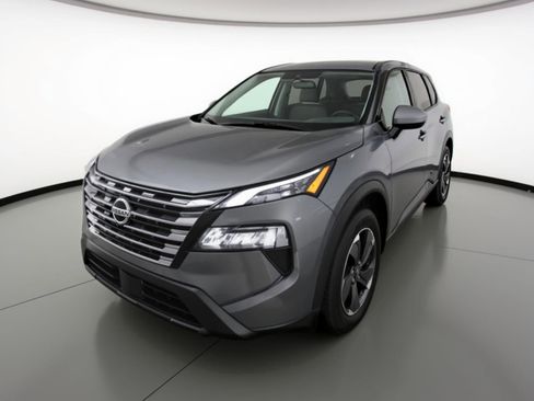 Used 2025 Nissan Rogue SV FWD image 3