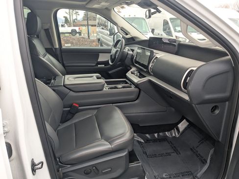 Used 2025 Ford Expedition Max Active image 33