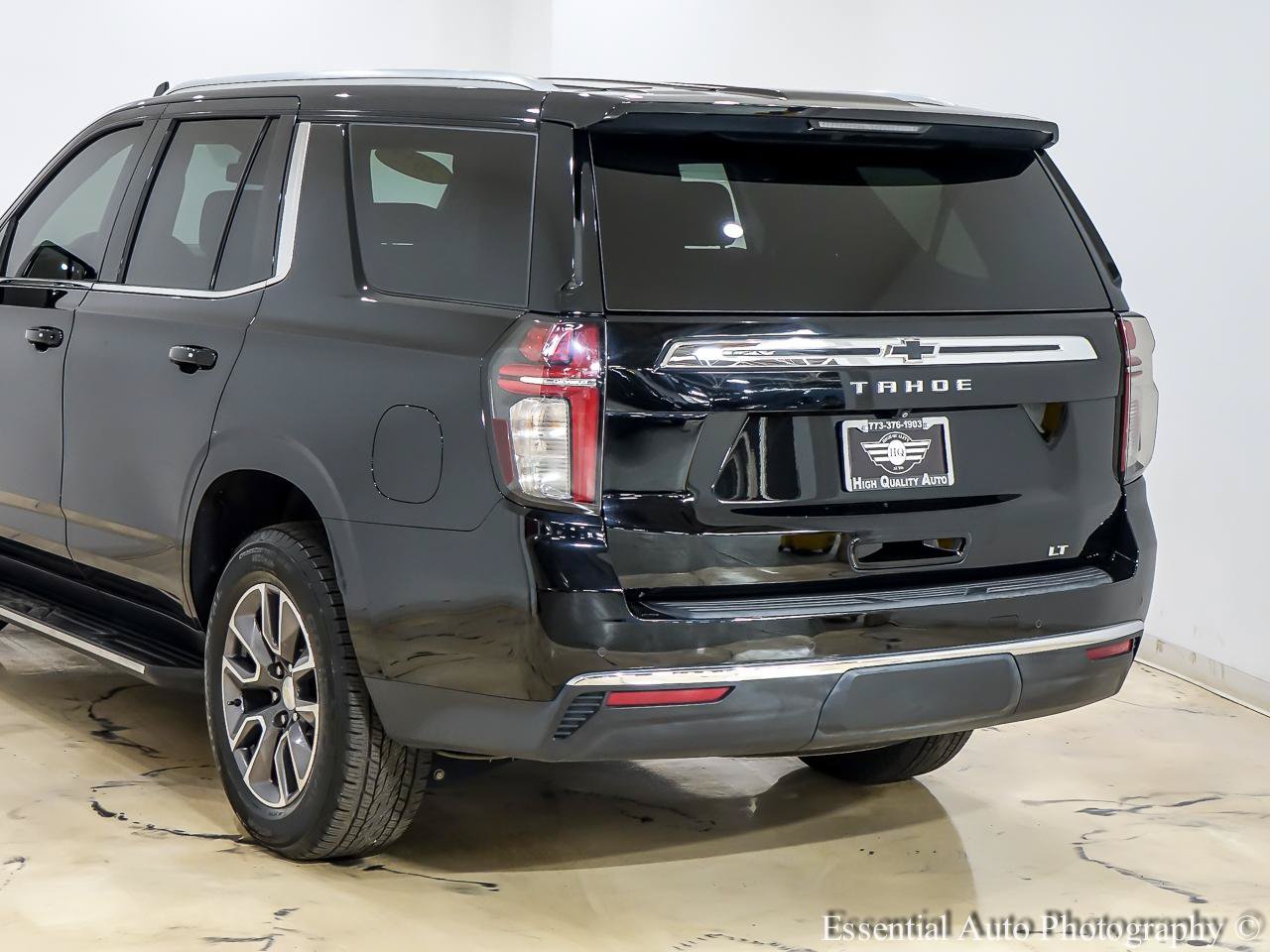 Used 2022 Chevrolet Tahoe LT w/ LT Signature Plus Package AWD/4WD image 9