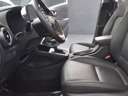 Used 2022 Hyundai Kona Limited image 9