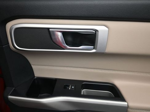 Used 2021 Ford Explorer XLT w/ Equipment Group 202A image 28