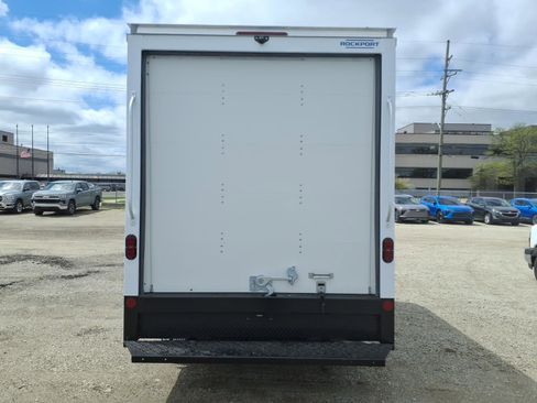 New 2025 GMC Savana 3500 w/ Power Convenience Package RWD image 5