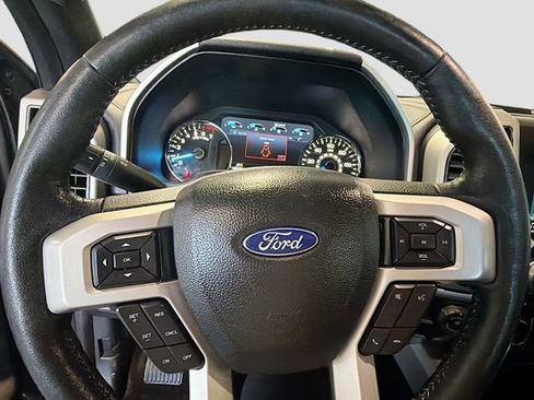 Used 2018 Ford F150 Lariat w/ Equipment Group 502A Luxury image 11