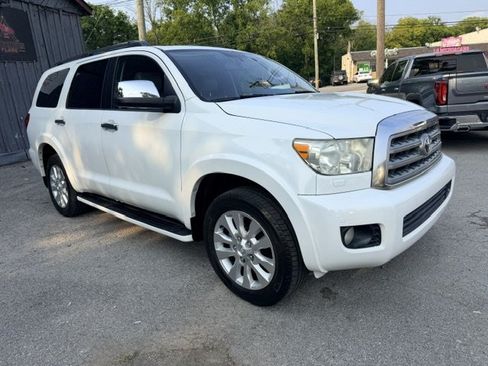 Used 2013 Toyota Sequoia Platinum RWD image 3