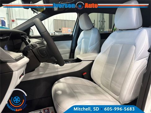 New 2026 Jeep Cherokee Laredo image 16