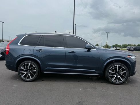 Used 2020 Volvo XC90 T6 Momentum w/ Protection Package AWD/4WD image 4