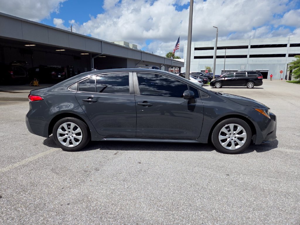 Used 2024 Toyota Corolla LE FWD image 12