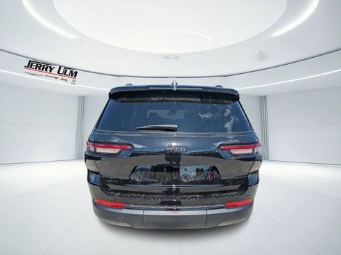 New 2025 Jeep Grand Cherokee L Altitude image 4