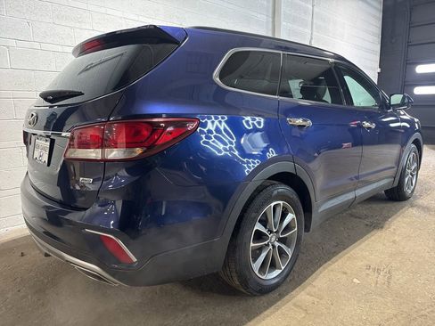 Used 2017 Hyundai Santa Fe SE image 5