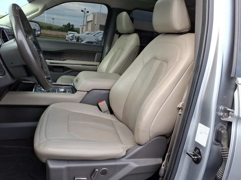 Used 2021 Ford Expedition Max Limited AWD/4WD image 17