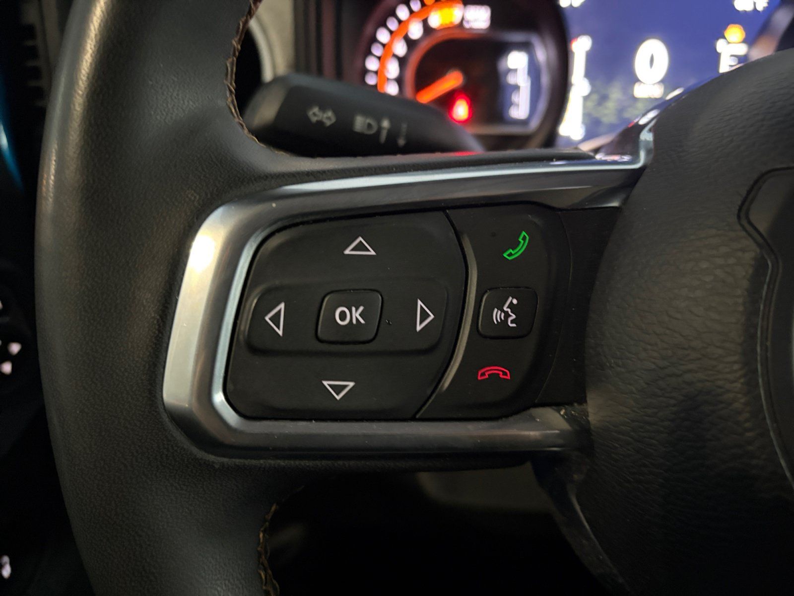 Used 2025 Jeep Wrangler Unlimited Sahara AWD/4WD image 20