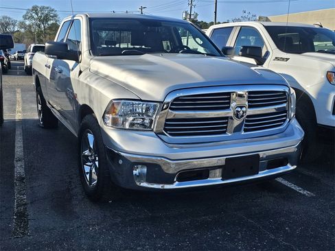 Used 2017 RAM 1500 Big Horn image 6
